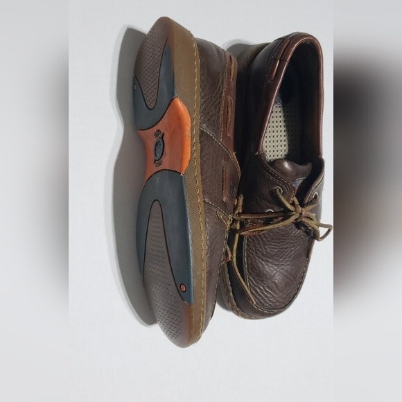 Born brown leather shoes lace up size shoes size 9.5